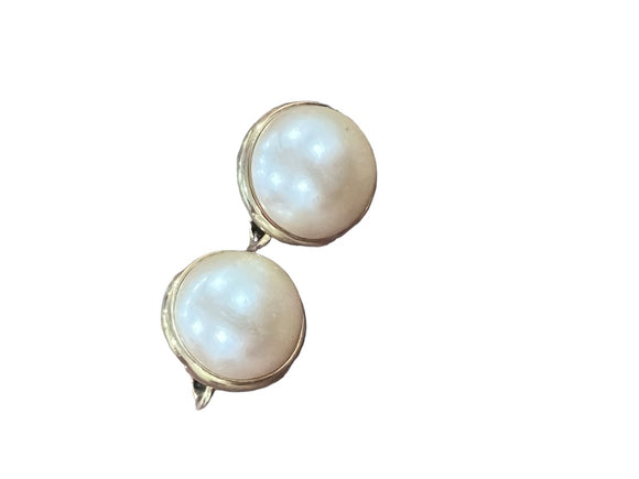 Champagne Cabochon Gold Tone Clip On Earrings Round
