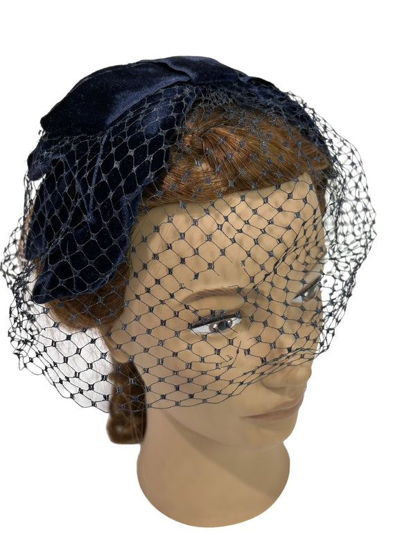 Vintage 1950s Midnight Blue Large Velvet Bow Cap Fascinator Hat With Matching Face Veil