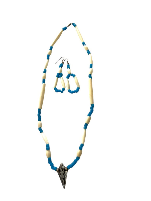 Beaded Tribal Necklace Earring Set Cream Turquoise Beads Arrow Lizard Pendant